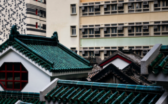 Proč se v Japonsku lidé dobrovolně nechávají zavírat do malých bytů