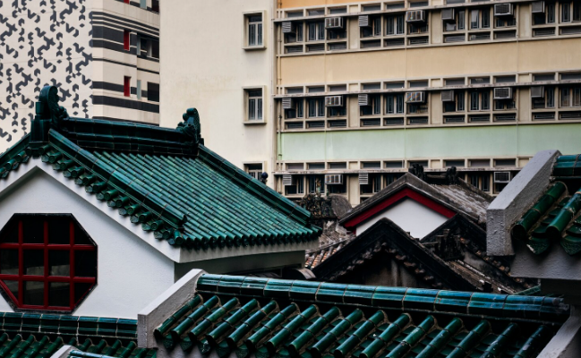 Proč se v Japonsku lidé dobrovolně nechávají zavírat do malých bytů